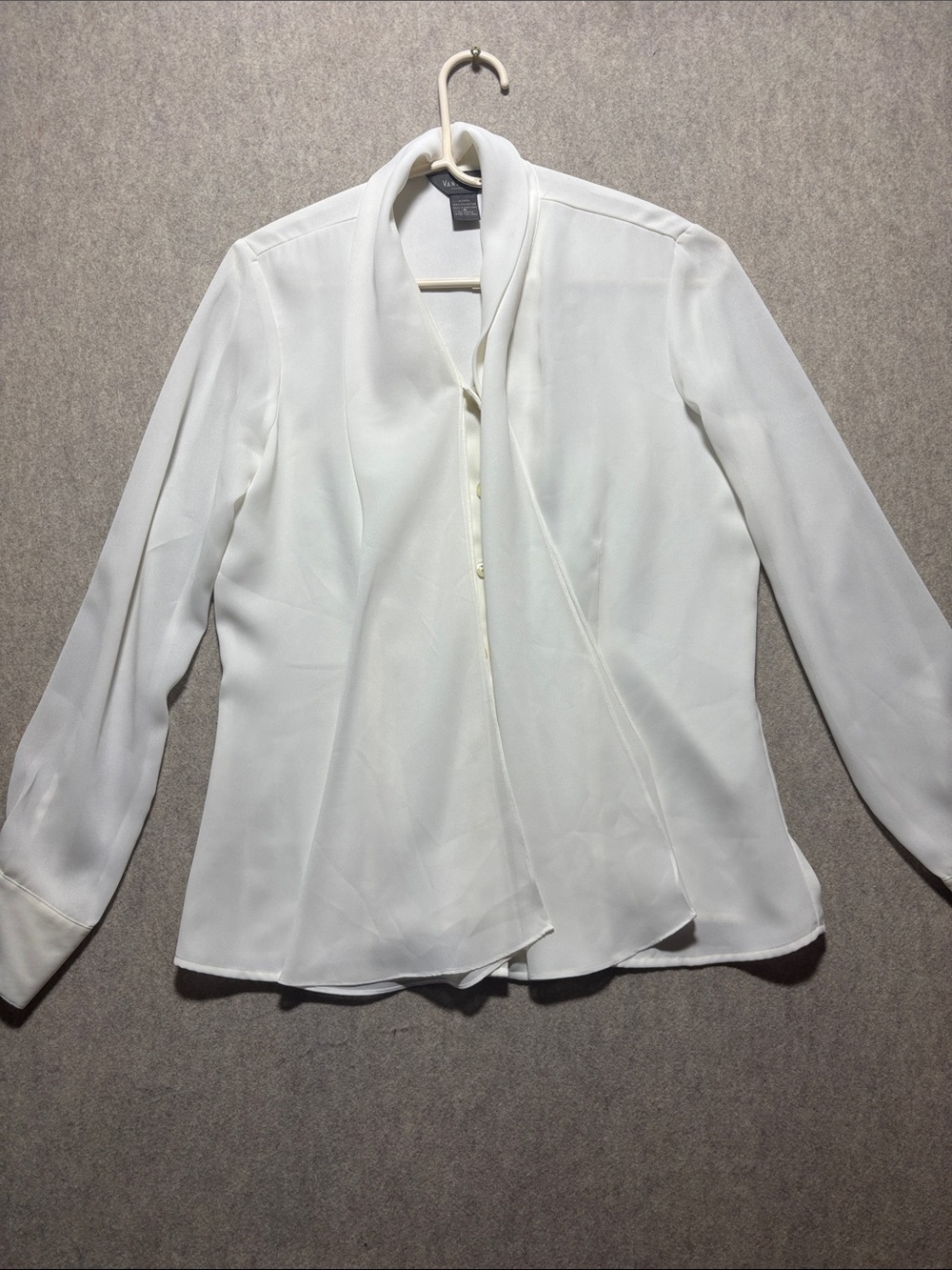 VAN HEUSEN Ivory Beige Long Sleeve Blouse Size S (5)